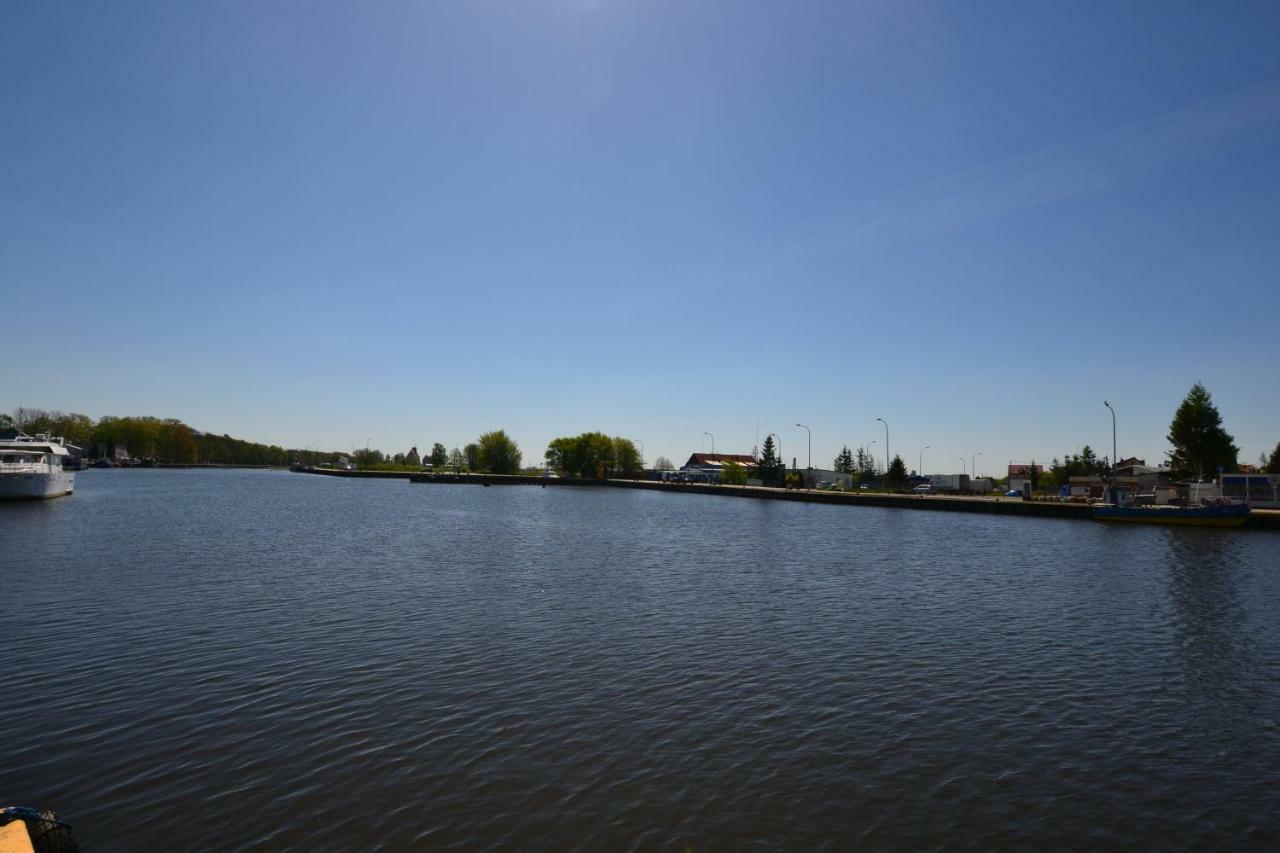 Darlowko Apartament Morski Экстерьер фото